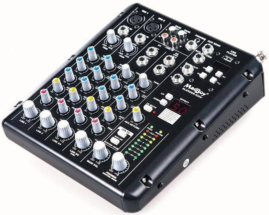 MadBoy Blender 422U Karaoke/audiomikseri + USB-soitin