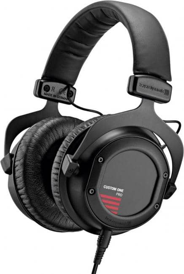 Beyerdynamic Custom One Pro PLUS, musta